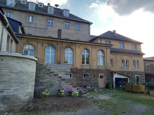 Hausansicht von hinten