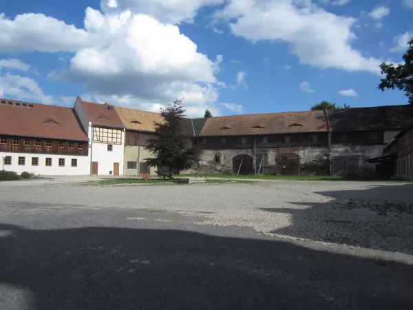 Innenhof linke Seite